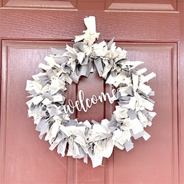 SCRAP FABRIC WREATH (NO SEW)!